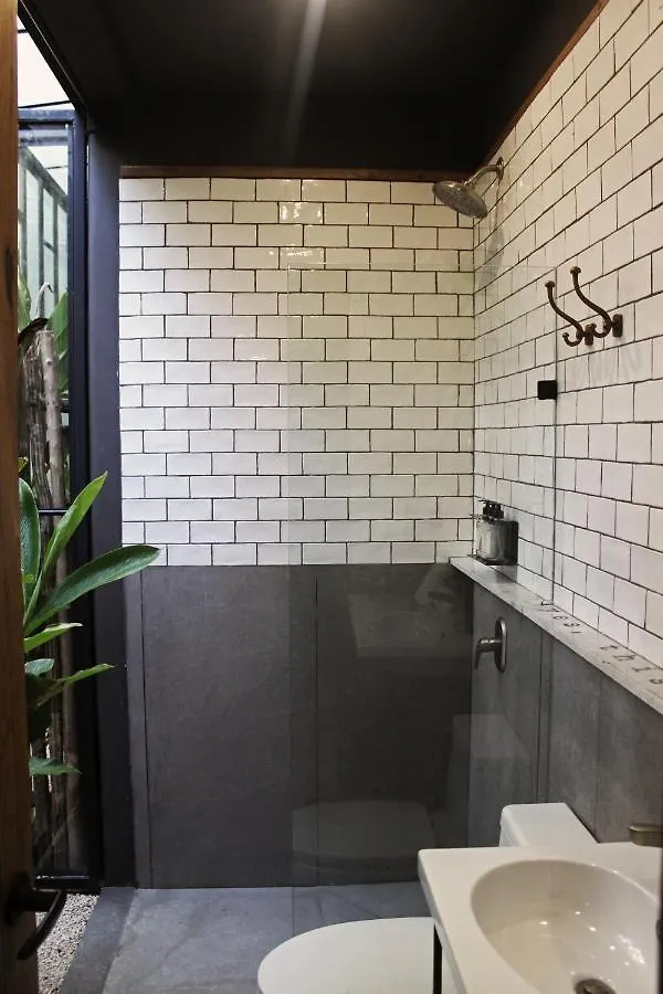 Bed and breakfast Loba Tulum Male Only